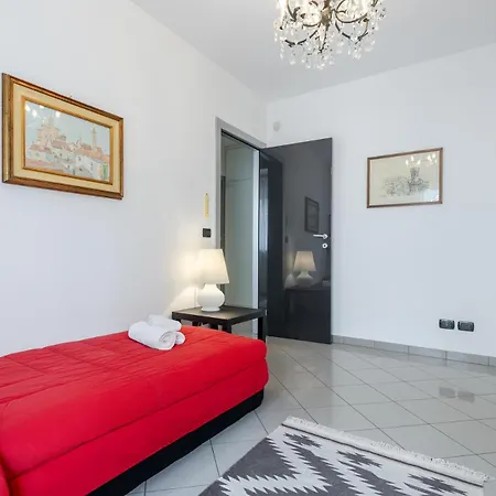 Luce With Free Parking Apartment