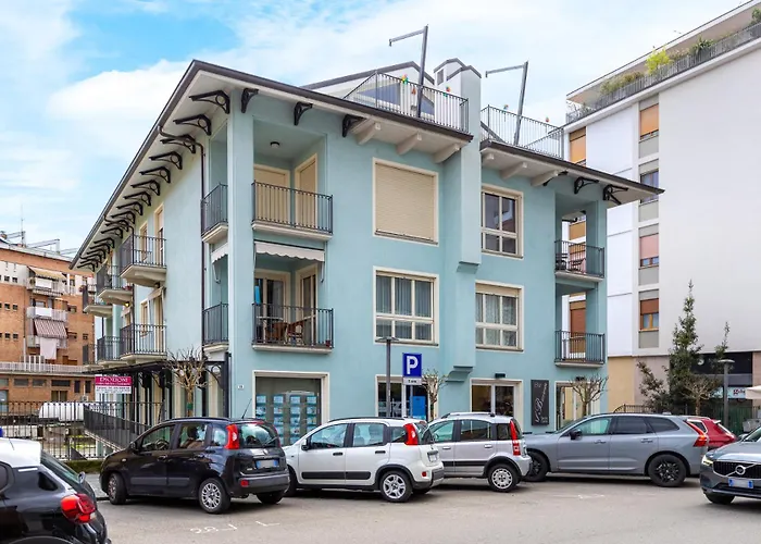 Luce With Free Parking Apartman Alba