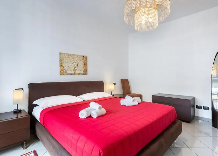 Luce With Free Parking