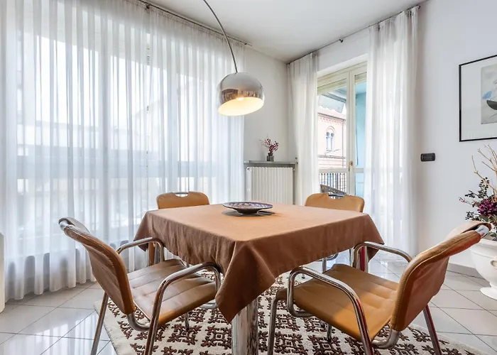 Luce With Free Parking 아파트 *